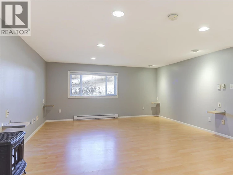 645 Francis Avenue, Kelowna, BC, V1Y 5G4 - 51