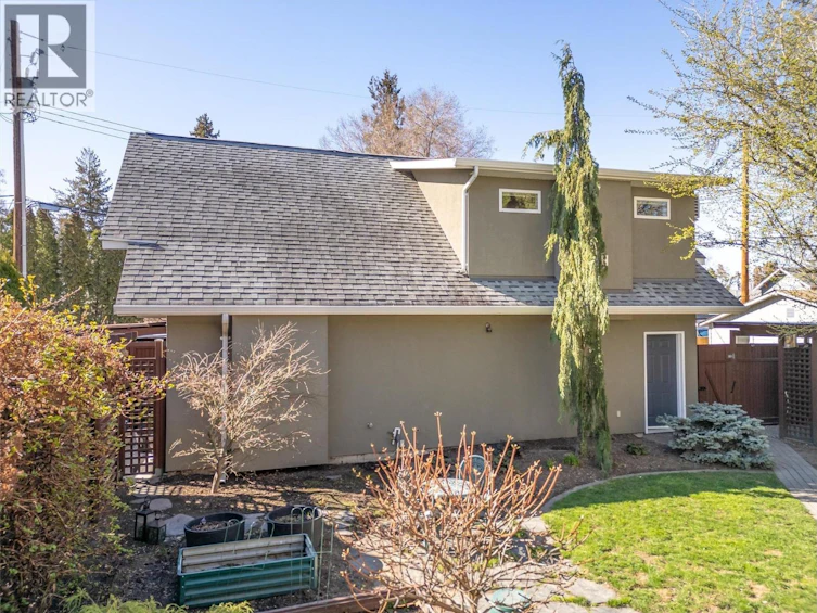 645 Francis Avenue, Kelowna, BC, V1Y 5G4 - 88