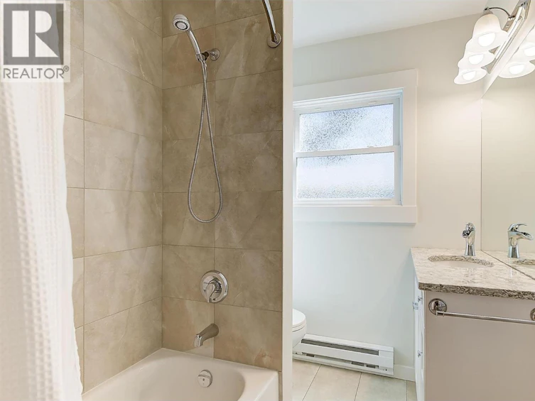 645 Francis Avenue, Kelowna, BC, V1Y 5G4 - 39
