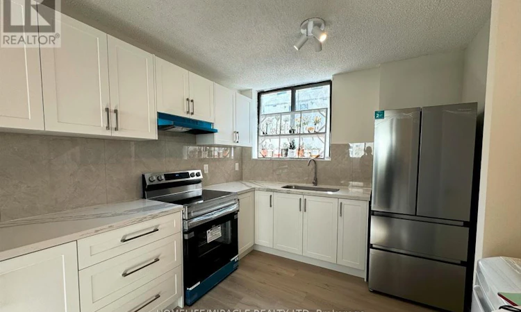 303-665 Kennedy Road