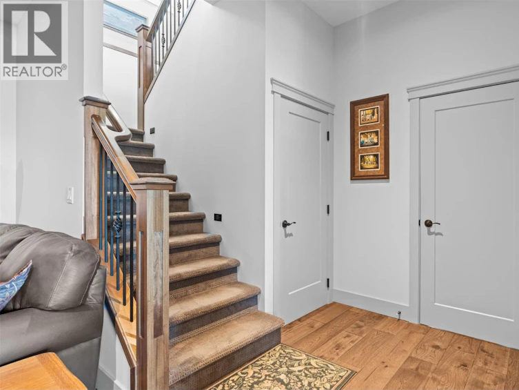 1548 Phoenix Drive, Vernon, BC, V1B 4B3 - 48