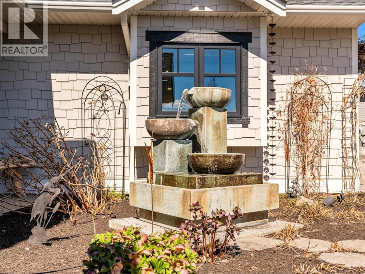 1548 Phoenix Drive, Vernon, BC, V1B 4B3 - 97
