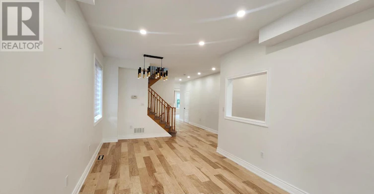 MAIN-51 Waldron Crescent, Richmond Hill, ON, L4E 4A3 - 4