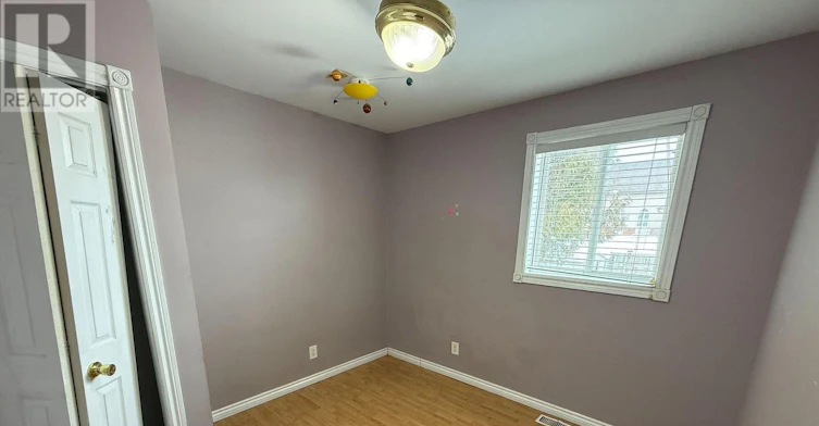 MAIN-24 Eastwood Drive, Welland, ON, L3C 6W4 - 5