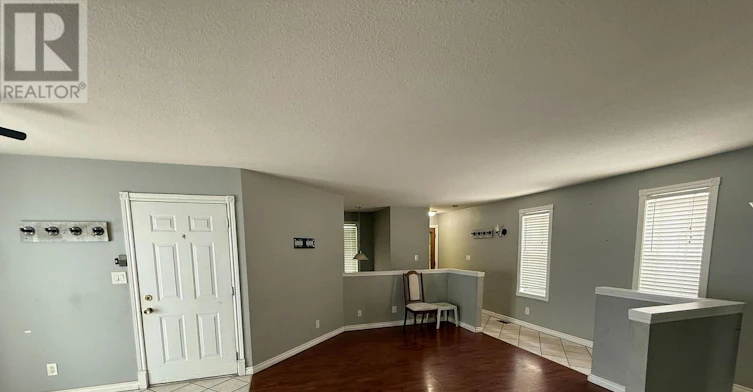 MAIN-24 Eastwood Drive, Welland, ON, L3C 6W4 - 10