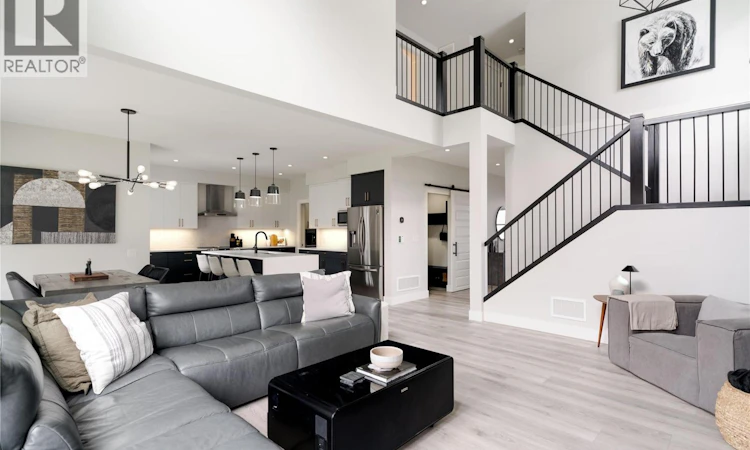 4315 Ladd Court