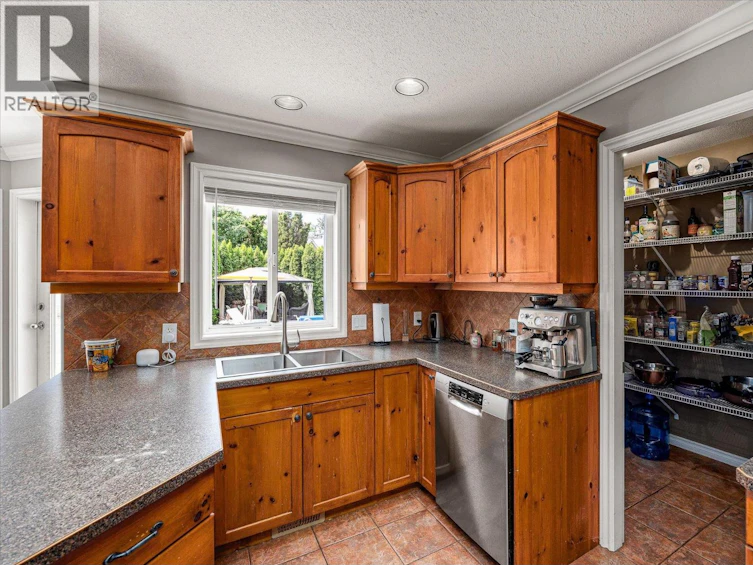 3925 Flower Court, Kelowna, BC, V1W 4W2 - 15