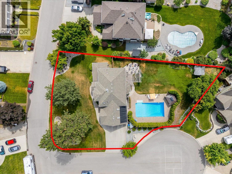 3925 Flower Court, Kelowna, BC, V1W 4W2 - 3