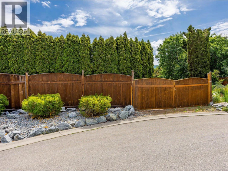 3925 Flower Court, Kelowna, BC, V1W 4W2 - 58