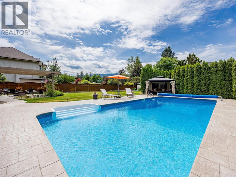 3925 Flower Court, Kelowna, BC, V1W 4W2 - 39