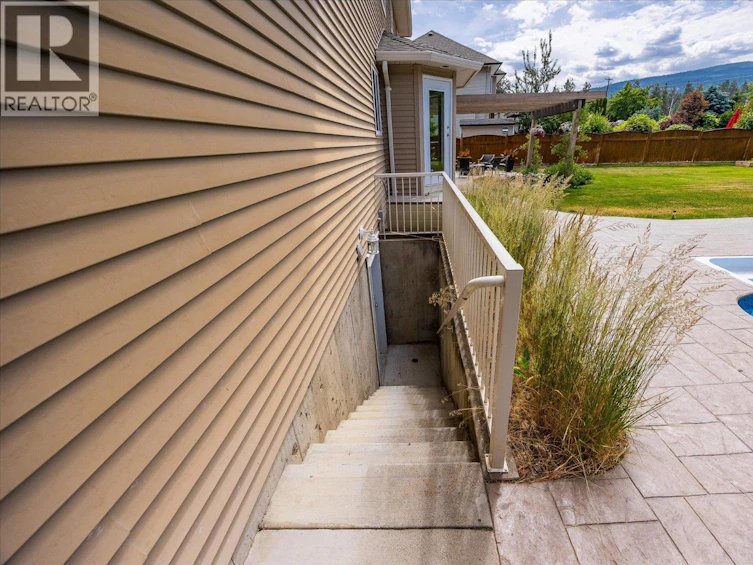 3925 Flower Court, Kelowna, BC, V1W 4W2 - 51