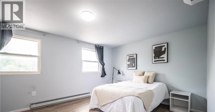 212 Westcourt Place, Waterloo, ON, N2L 2R7 - 9