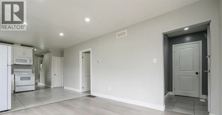 UPPER-1585 Pelissier, Windsor, ON, N9X 1M9 - 7