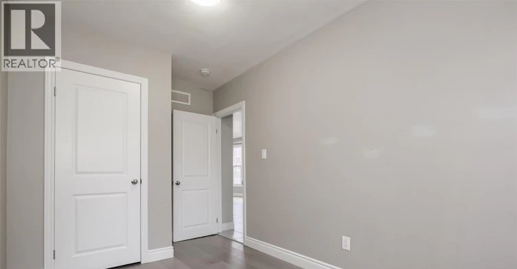 UPPER-1585 Pelissier, Windsor, ON, N9X 1M9 - 11