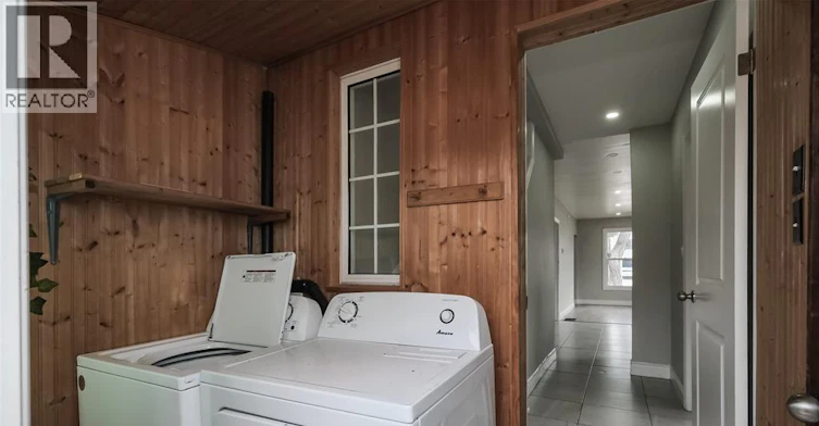 UPPER-1585 Pelissier, Windsor, ON, N9X 1M9 - 14