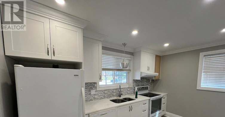 73 Murray Drive, Aurora, ON, L4G 2C2 - 4