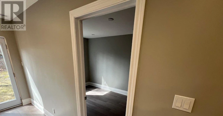 73 Murray Drive, Aurora, ON, L4G 2C2 - 2