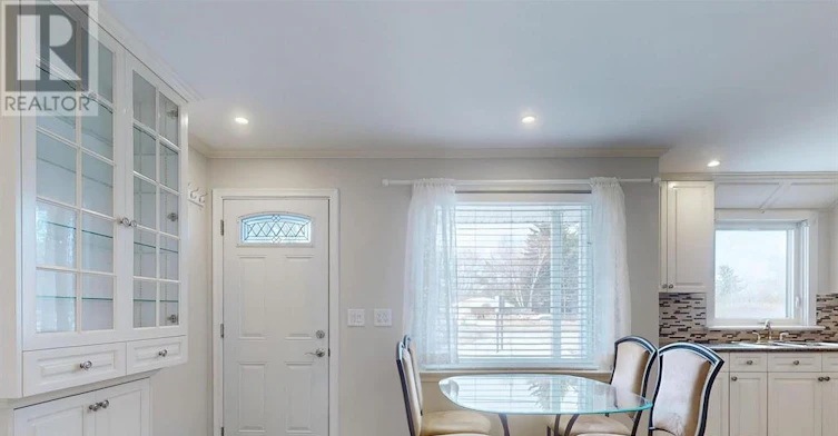 350 The Queensway S, Georgina, ON, L4P 2B9 - 6