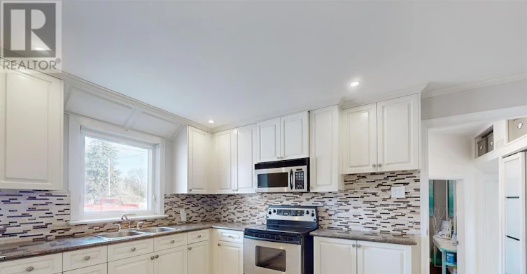 MAIN-350 The Queensway S, Georgina, ON, L4P 2B9 - 6