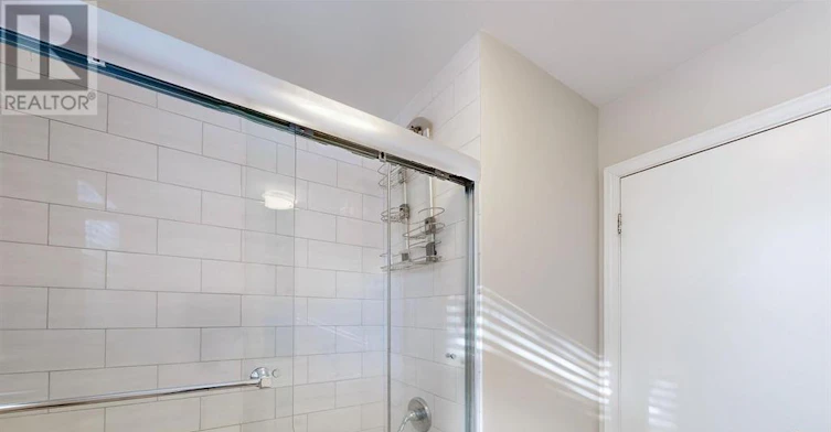 MAIN-350 The Queensway S, Georgina, ON, L4P 2B9 - 16