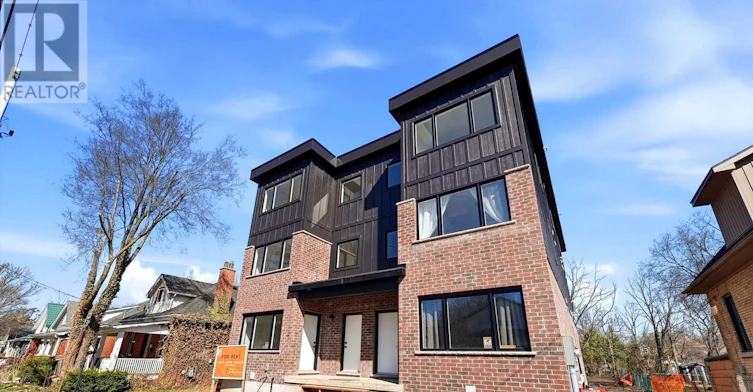 108 Briscoe Street E, London, ON, N6C 1X2 - 3