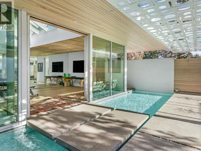 4110 Lakeshore Road - 5