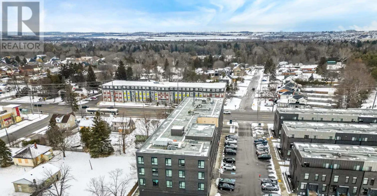 201-1800 Simcoe Street, Oshawa, ON, L1G 0C2