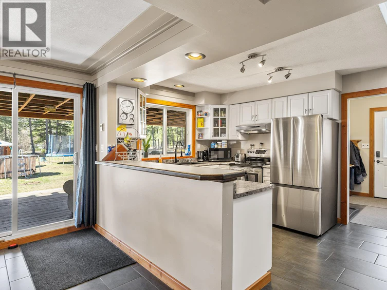 5835 3rd Street, Beaverdell, BC, V0H 1A0 - 31