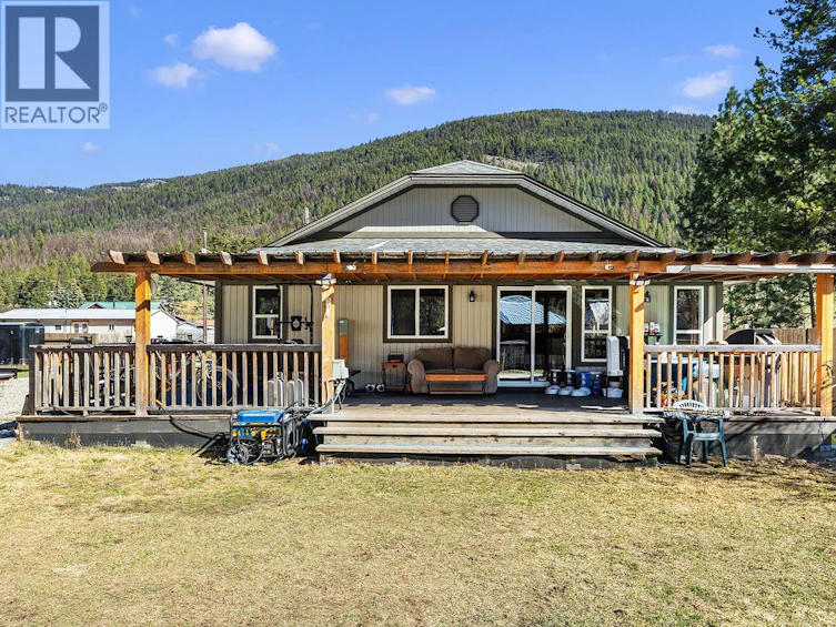 5835 3rd Street, Beaverdell, BC, V0H 1A0 - 2