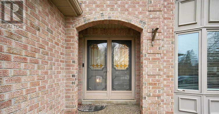 4023 Powderhorn Court, Mississauga, ON, L5L 3C3 - 3