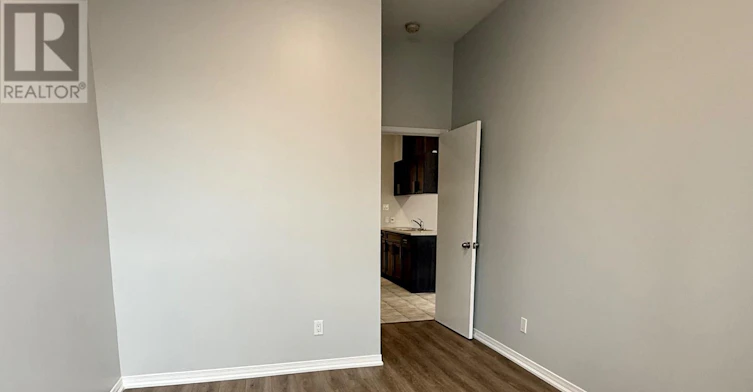 1-116 Wyndham Street N, Guelph, ON, N1H 4E8 - 9