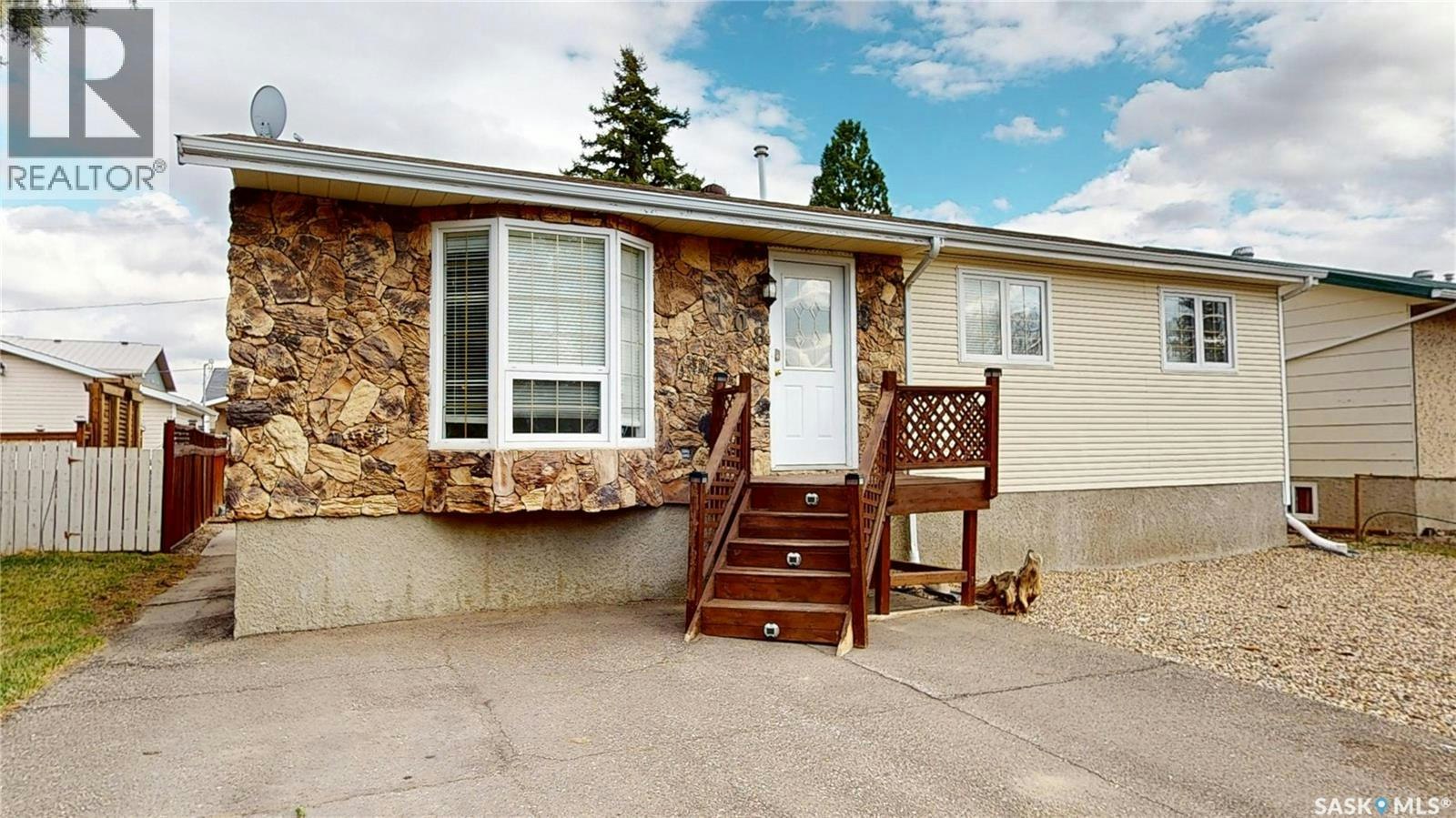 108 Griffin Street, Maple Creek, SK, S0N 1N0