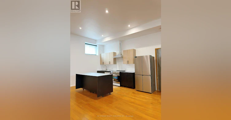17 Cavotti Crescent, Toronto, ON, M3H 4V2 - 4