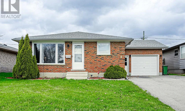 7 Raven Avenue