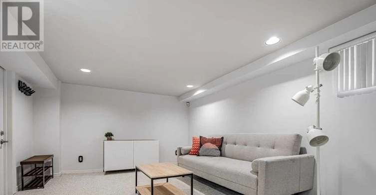 BSMT-377 Mortimer Avenue, Toronto, ON, M4J 2E4 - 4