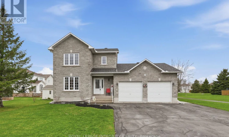 36 Frontenac Boulevard