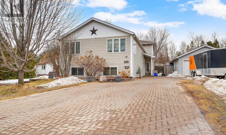 962 Lakeshore Drive