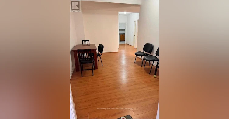 11 Zeng Cheng Drive, Markham, ON, L6C 0T6 - 3