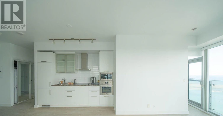 5607-12 York Street, Toronto, ON, M5J 2Z2 - 14