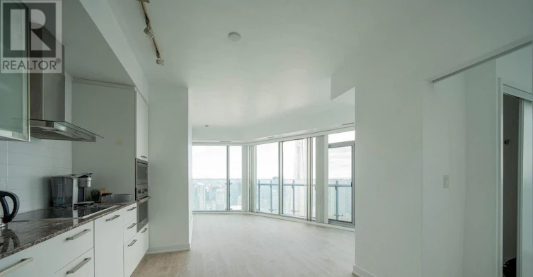 5607-12 York Street, Toronto, ON, M5J 2Z2 - 8