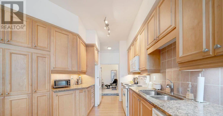 UPH2-8 Rean Drive, Toronto, ON, M2K 3B9 - 7