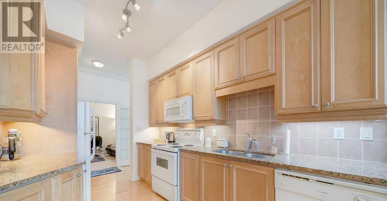 UPH2-8 Rean Drive, Toronto, ON, M2K 3B9 - 9