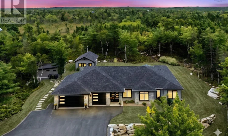 10 Hawkins Drive