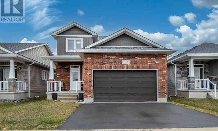 127 Brennan Crescent