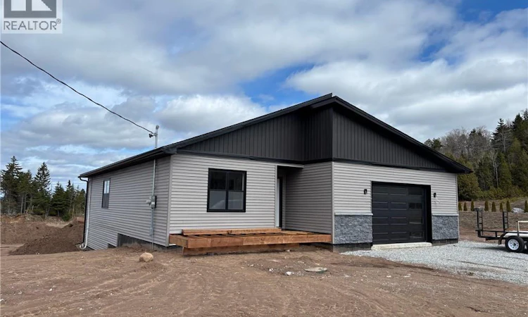 8 Bellbottom Way