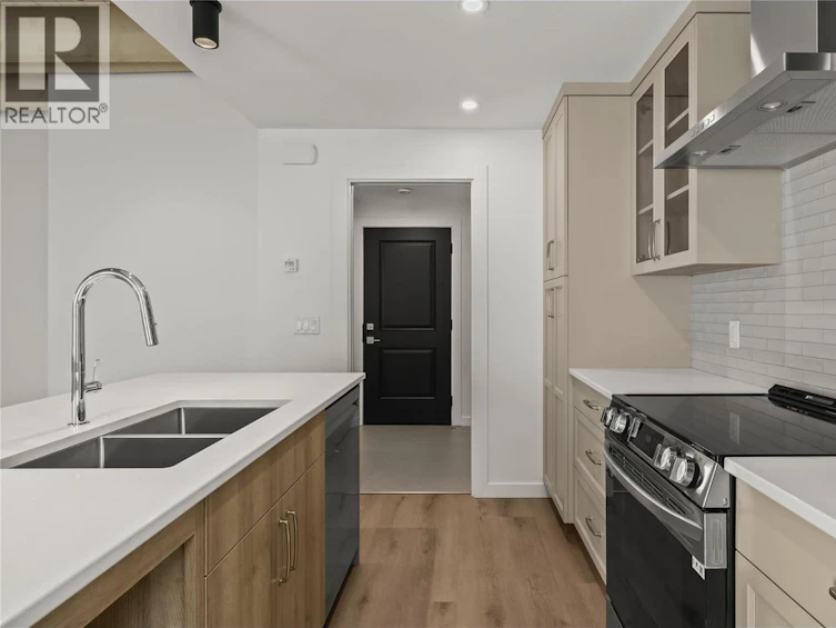1-2957 Conlin Court, Kelowna, BC, V1Y 7S7 - 11