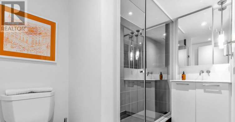 225-95 Bathurst Street, Toronto, ON, M5V 0H7 - 4