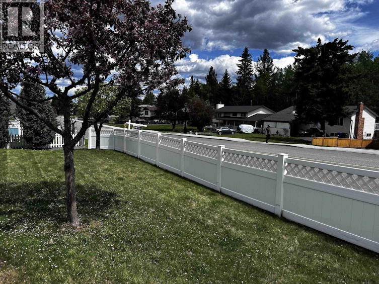 1-814 Cariboo Trail, 100 Mile House, BC, V0K 2E0 - 8