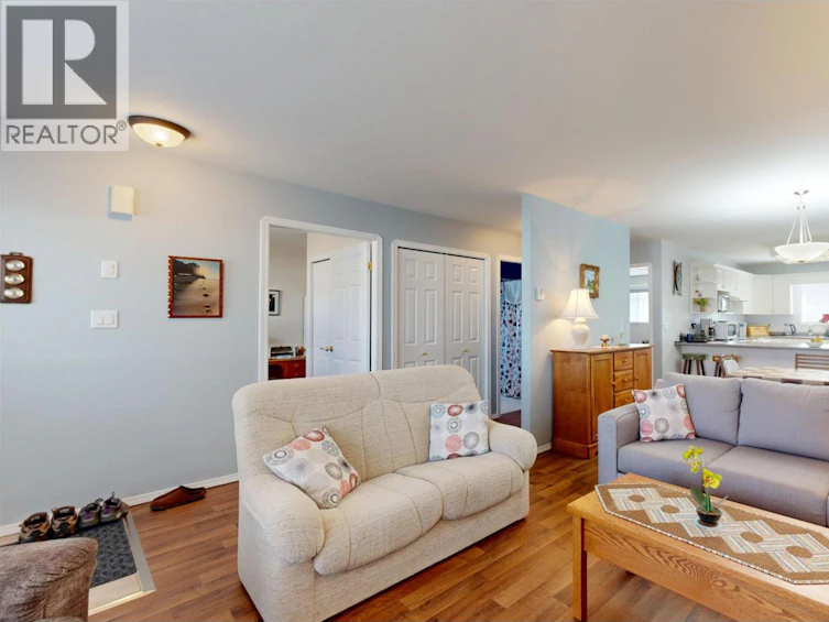 1-814 Cariboo Trail, 100 Mile House, BC, V0K 2E0 - 9