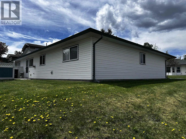 1-814 Cariboo Trail, 100 Mile House, BC, V0K 2E0 - 3